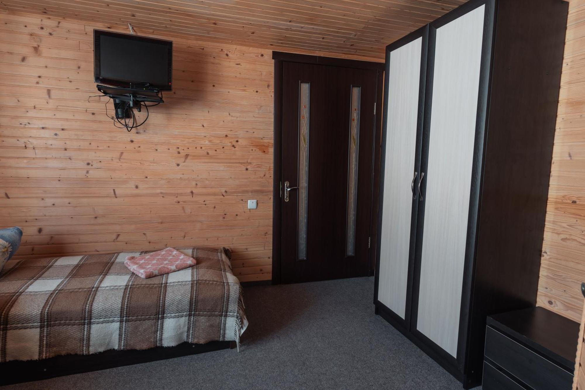 Гостьовий Дім "У Ані" Yablunytsya Exterior photo