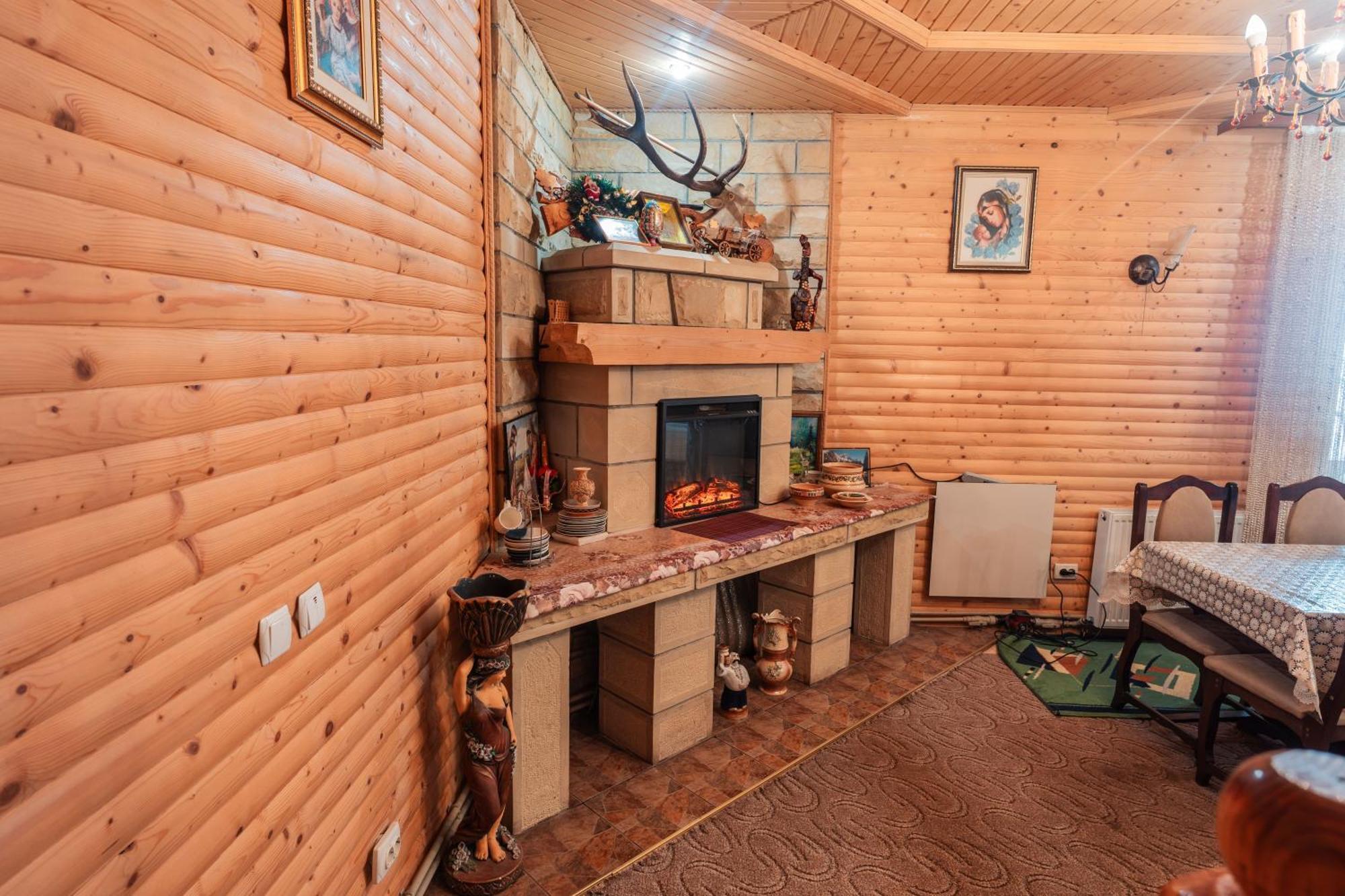 Гостьовий Дім "У Ані" Yablunytsya Exterior photo